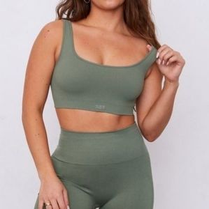 SETactive NWT sculptflex box cut pine size small